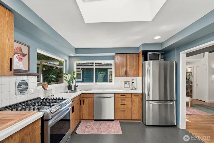 Property photo for 5212 28th Avenue S, Seattle photo 8