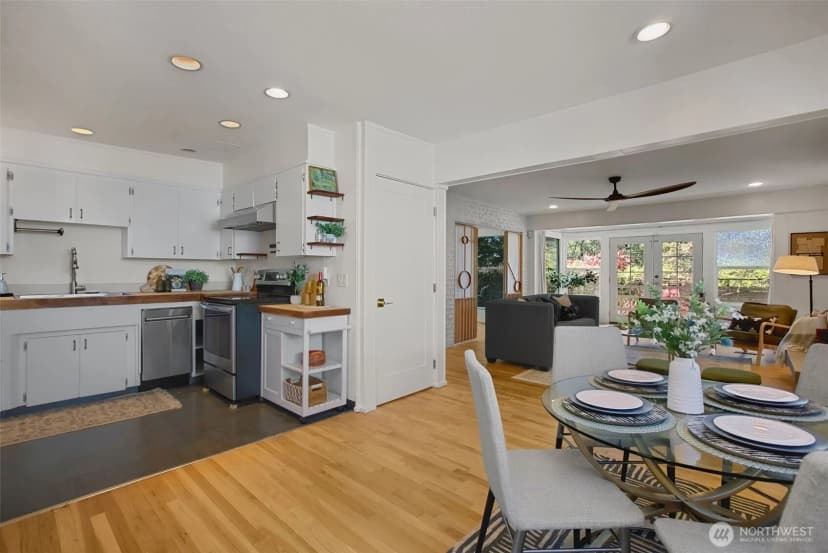 Property photo for 6339 21st Avenue Sw, Seattle photo 10