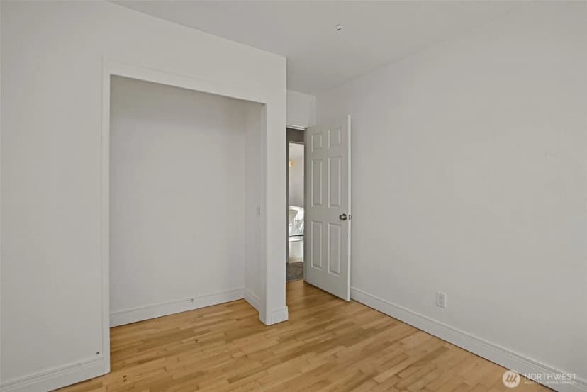 Property photo for 6339 21st Avenue Sw, Seattle photo 27