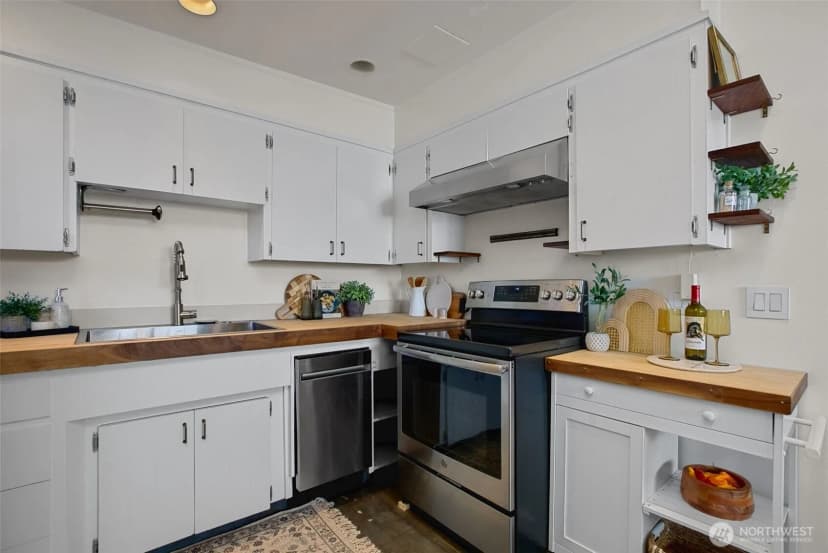 Property photo for 6339 21st Avenue Sw, Seattle photo 11