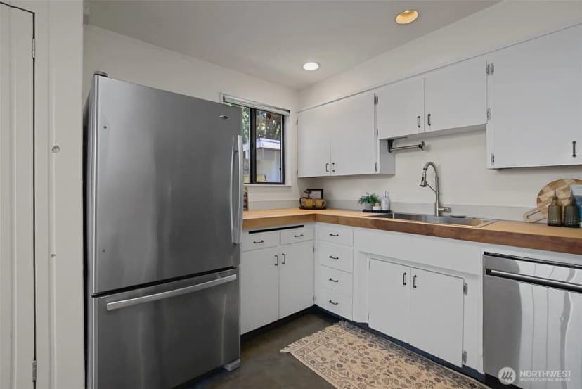 Property photo for 6339 21st Avenue Sw, Seattle photo 12