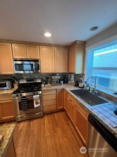 Property photo for 1822 27th Avenue, Seattle photo 8