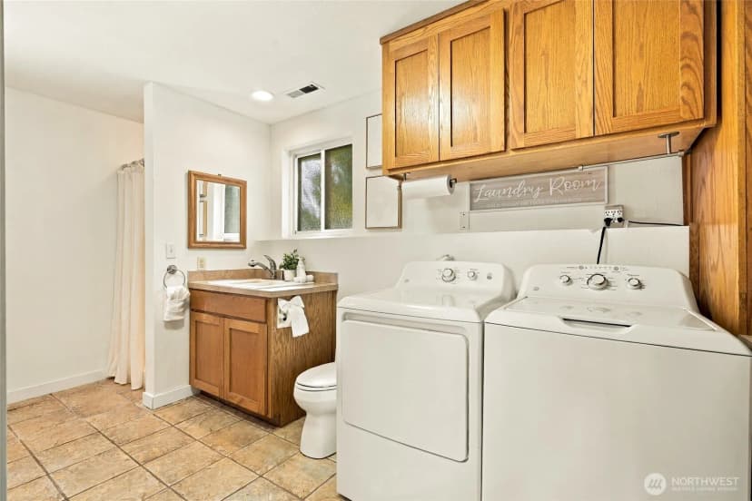 Property photo for 2925 Panaview Blvd, Everett photo 30