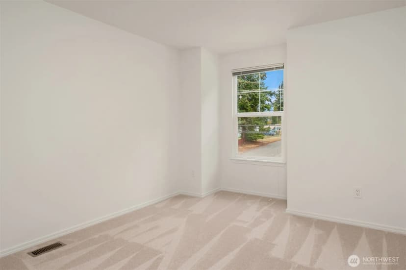 Property photo for 3701 Ne 6th Street, Renton photo 22