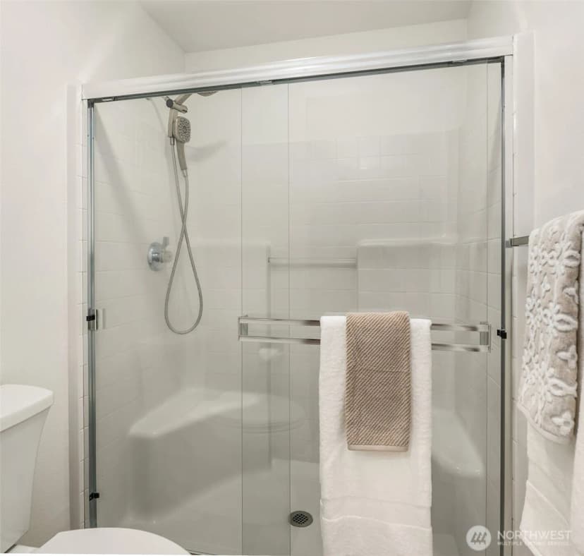 Property photo for 3701 Ne 6th Street, Renton photo 20