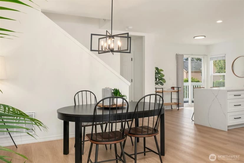 Property photo for 3701 Ne 6th Street, Renton photo 8