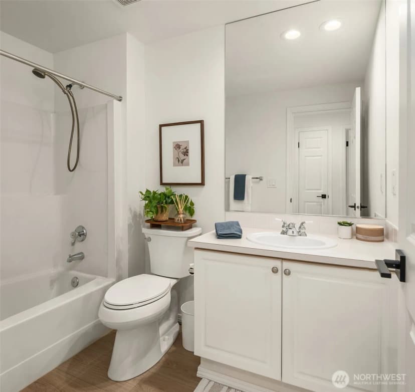 Property photo for 3701 Ne 6th Street, Renton photo 23