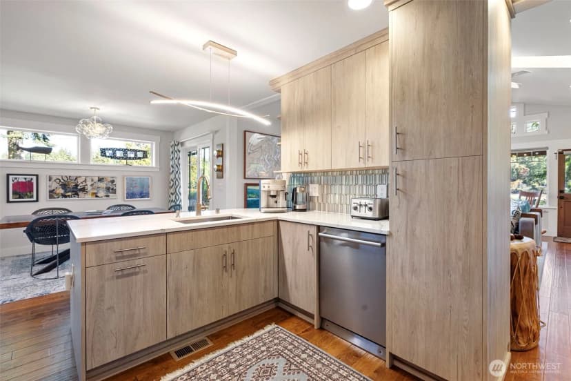 Property photo for 9312 Glencove Road Nw, Gig Harbor photo 10