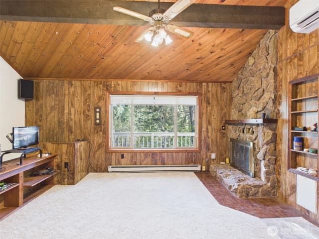 Property photo for 145 Barrett Creek Road, Republic photo 2