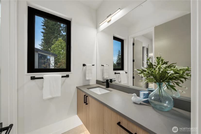 Property photo for 8336 Ne 148th Place, Kenmore photo 27