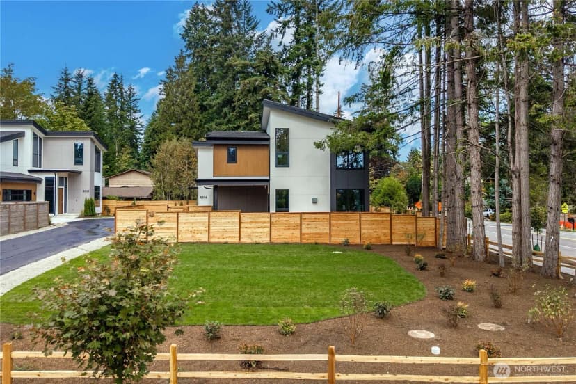 Property photo for 8336 Ne 148th Place, Kenmore photo 3