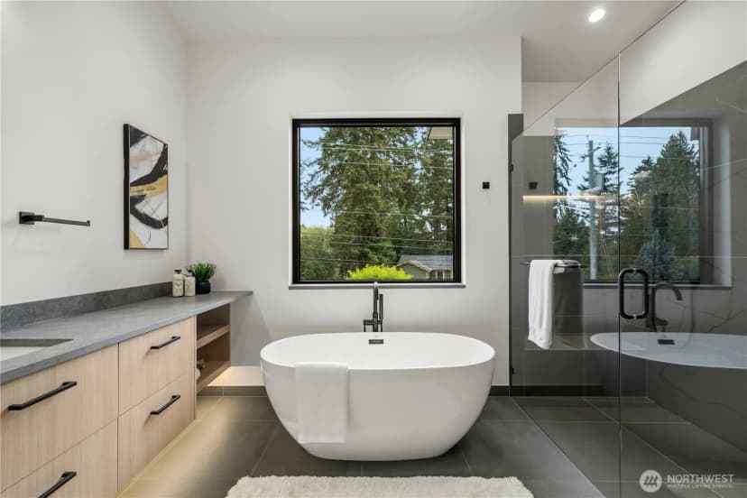 Property photo for 8336 Ne 148th Place, Kenmore photo 21