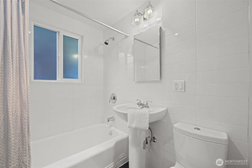 Property photo for 7723 33rd Ave Ne, Seattle photo 13