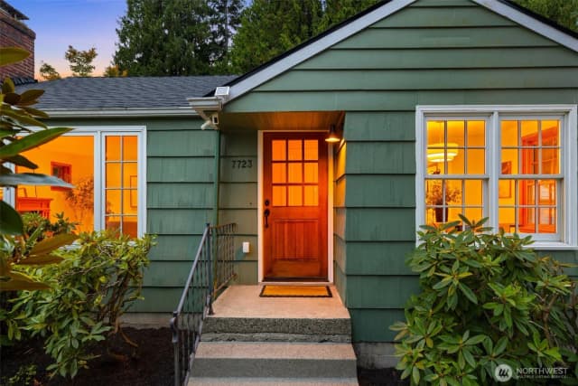 Property photo for 7723 33rd Ave Ne, Seattle photo 2