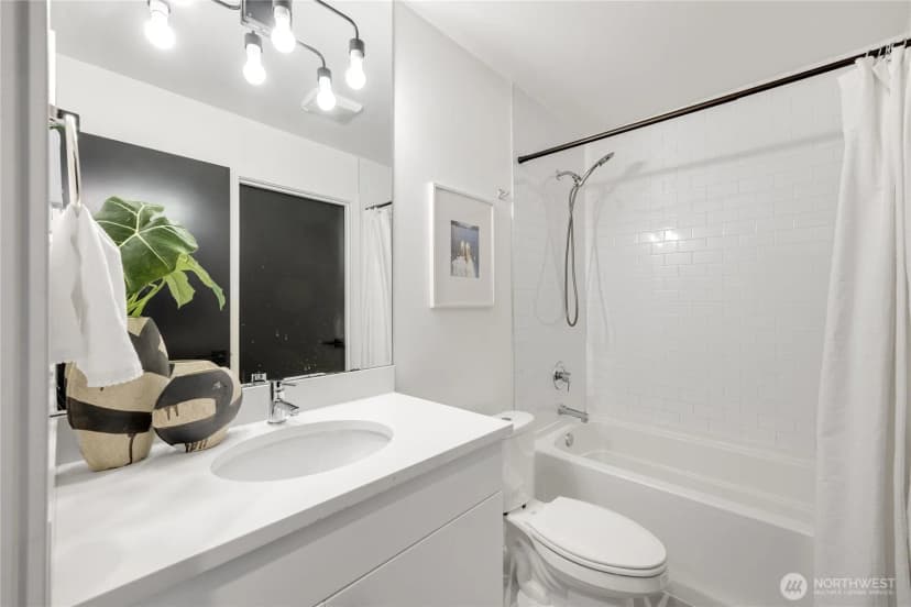 Property photo for 5057 37th Avenue S #b, Seattle photo 19