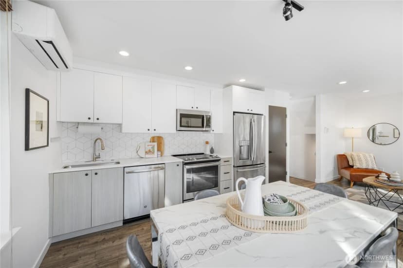 Property photo for 5057 37th Avenue S #b, Seattle photo 9
