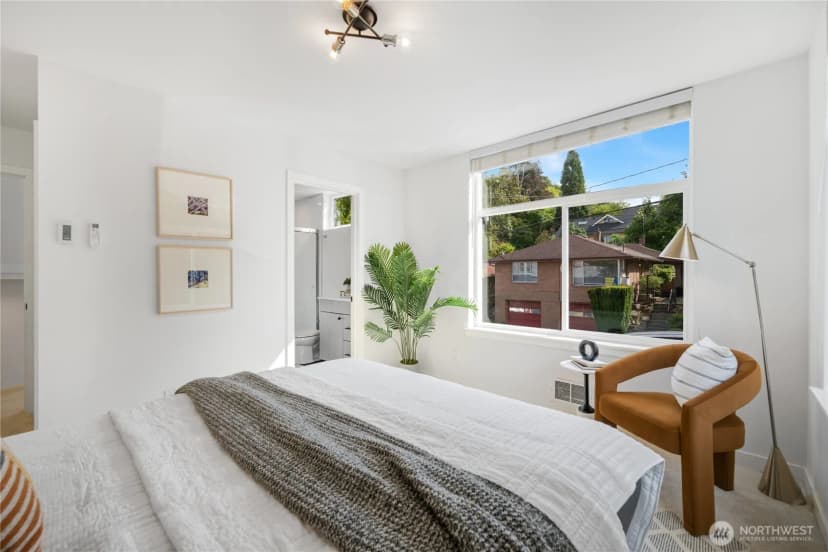 Property photo for 5057 37th Avenue S #b, Seattle photo 14