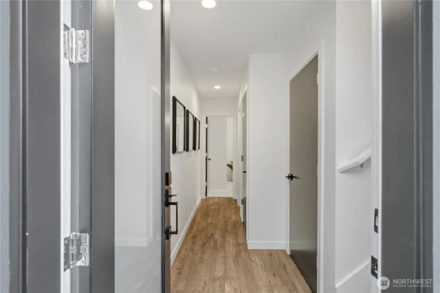 Property photo for 5057 37th Avenue S #b, Seattle photo 3