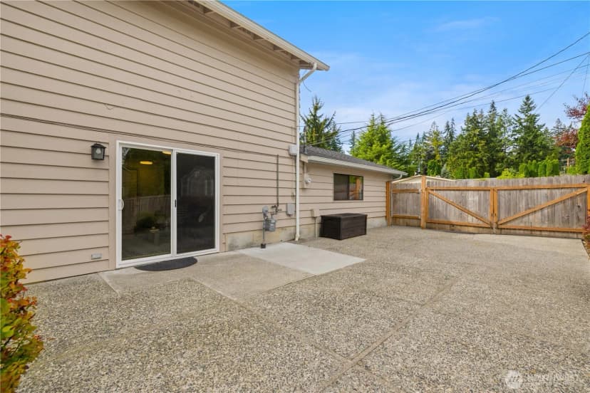 Property photo for 24211 88th Place W, Edmonds photo 33