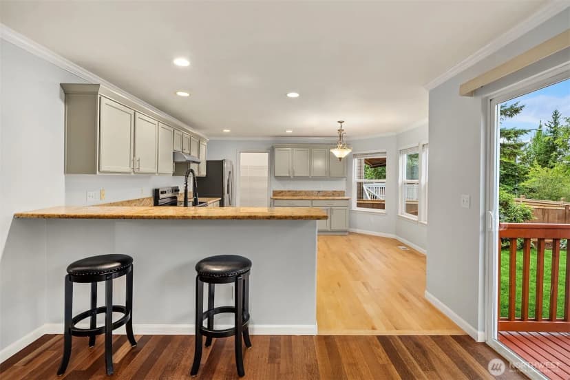 Property photo for 10161 224th Avenue Ne, Redmond photo 18