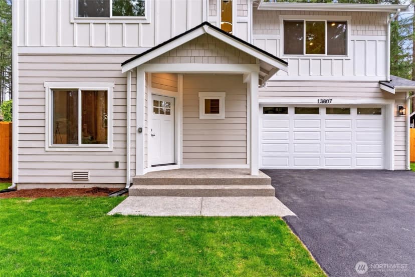 Property photo for 13807 Pinehurst Lane Nw, Gig Harbor photo 3