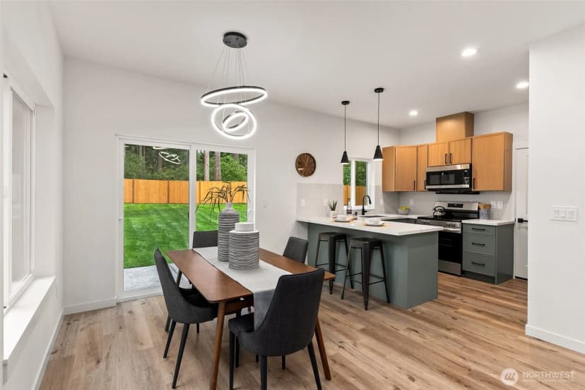 Property photo for 13807 Pinehurst Lane Nw, Gig Harbor photo 12