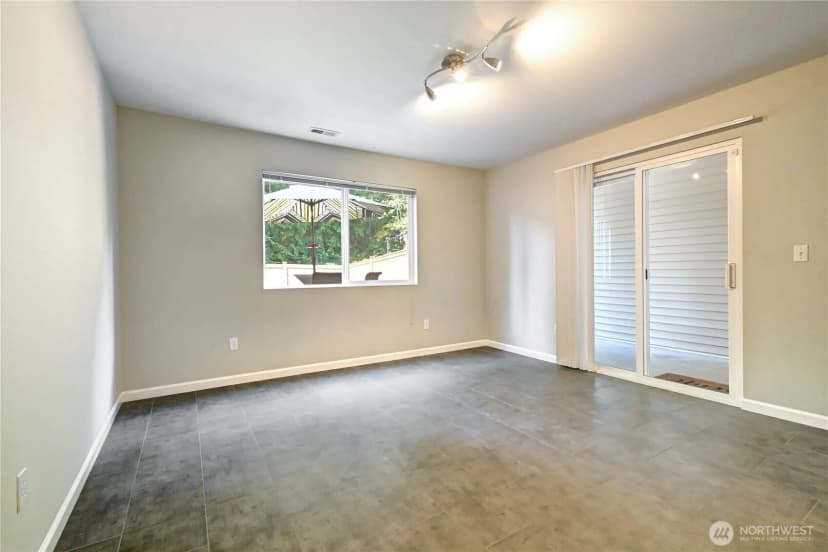Property photo for 13700 56th Avenue Se, Everett photo 14