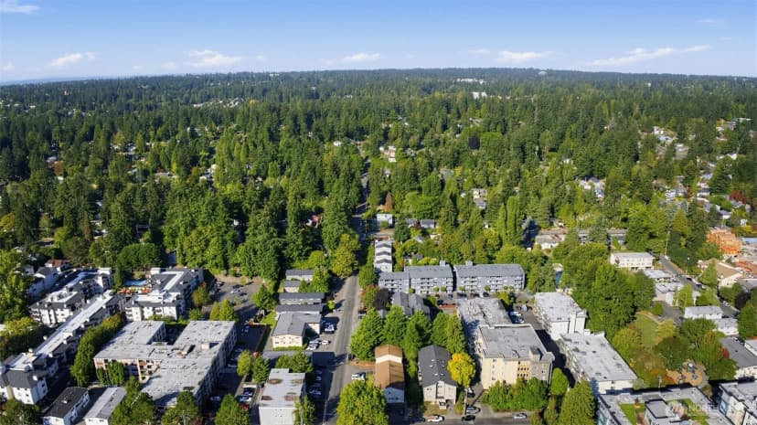 Property photo for 3014 Ne 140th Street #b, Seattle photo 36
