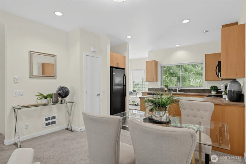 Property photo for 3014 Ne 140th Street #b, Seattle photo 10
