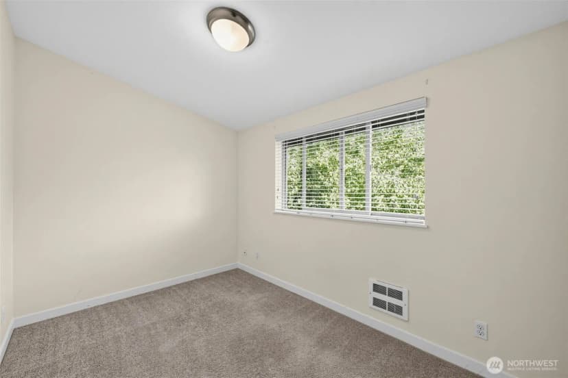 Property photo for 3014 Ne 140th Street #b, Seattle photo 23
