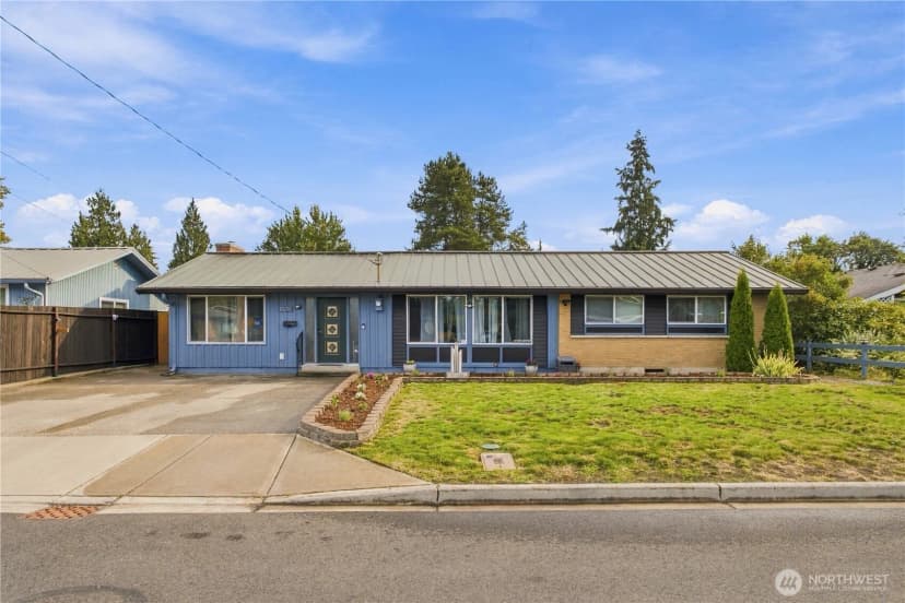 Property photo for 1318 28th Street Se, Auburn