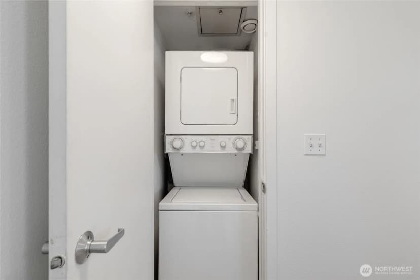 Property photo for 425 Vine St #721, Seattle photo 9