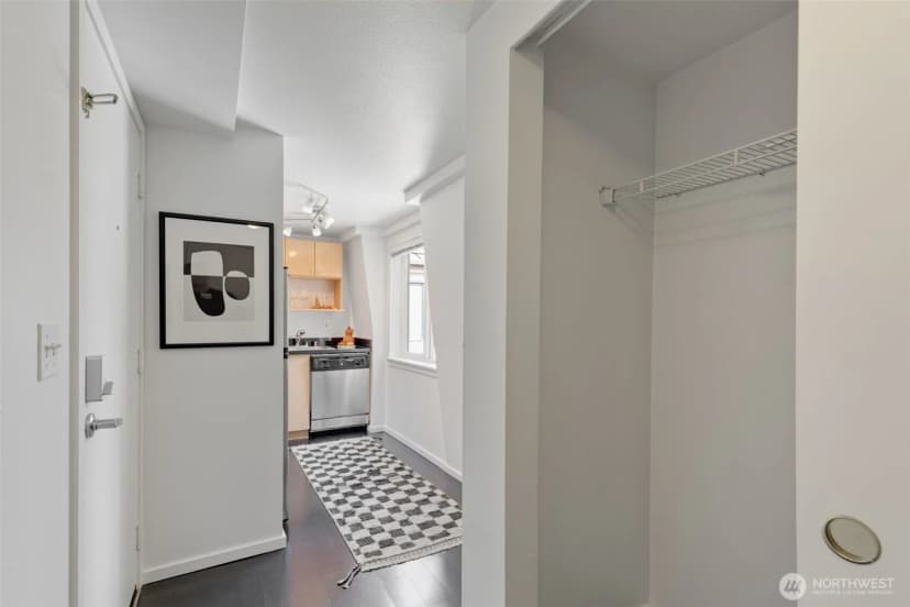 Property photo for 425 Vine St #721, Seattle photo 13