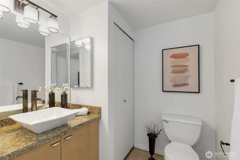 Property photo for 425 Vine St #721, Seattle photo 12