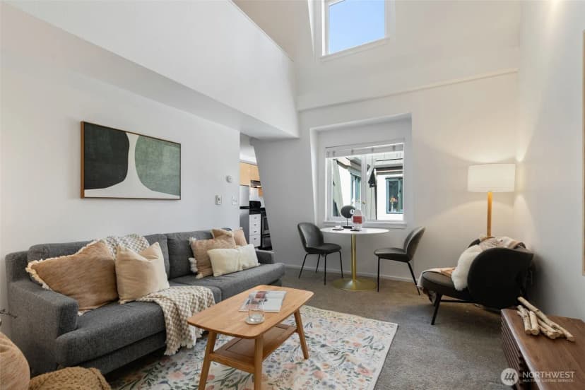 Property photo for 425 Vine St #721, Seattle photo 2