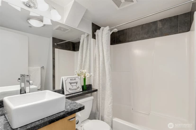 Property photo for 425 Vine St #721, Seattle photo 8