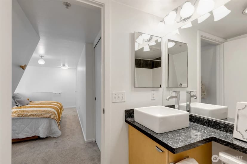 Property photo for 425 Vine St #721, Seattle photo 7