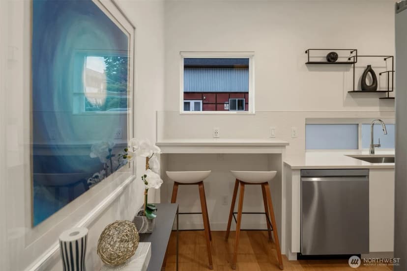 Property photo for 9553 Ashworth Avenue N #b, Seattle photo 6