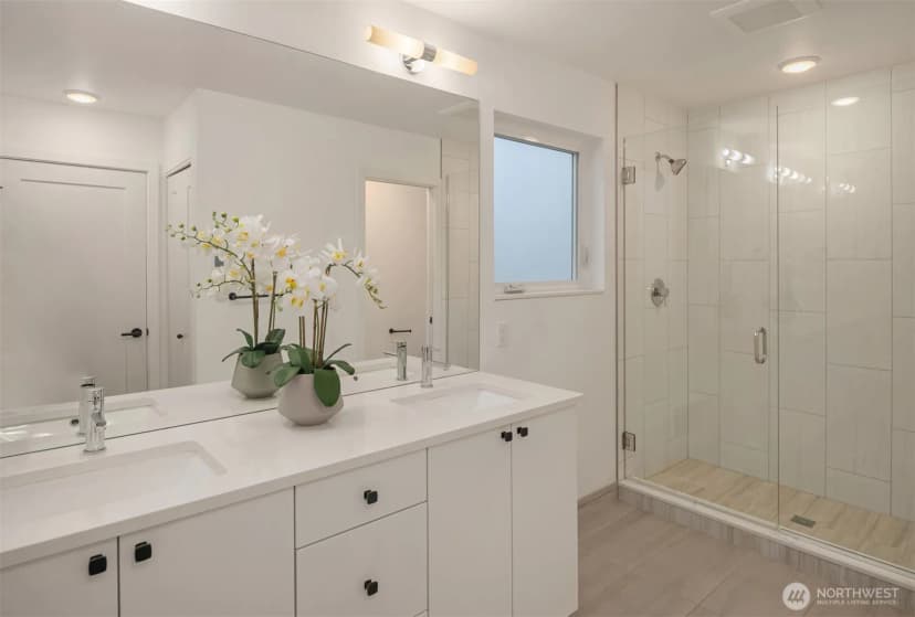 Property photo for 9553 Ashworth Avenue N #b, Seattle photo 12