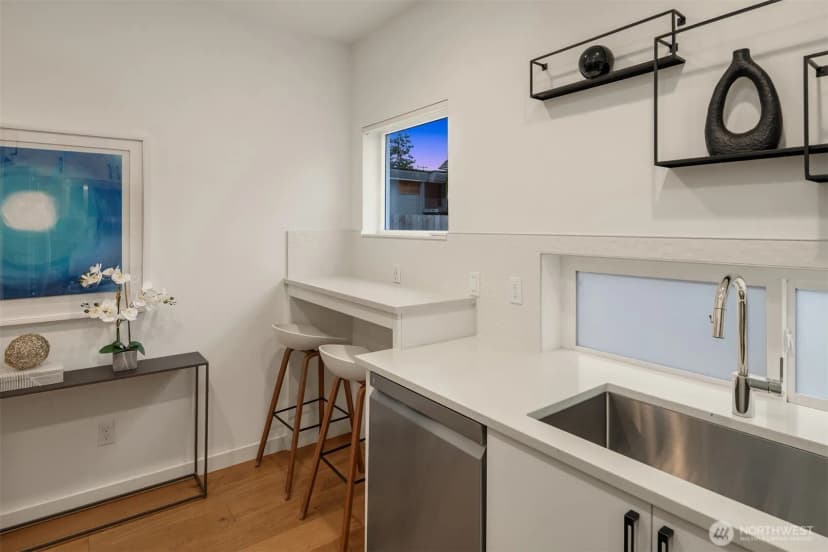 Property photo for 9553 Ashworth Avenue N #b, Seattle photo 9
