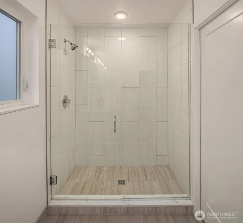 Property photo for 9553 Ashworth Avenue N #b, Seattle photo 13