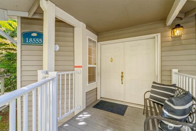 Property photo for 18555 Ne 57th Street #18555, Redmond photo 3