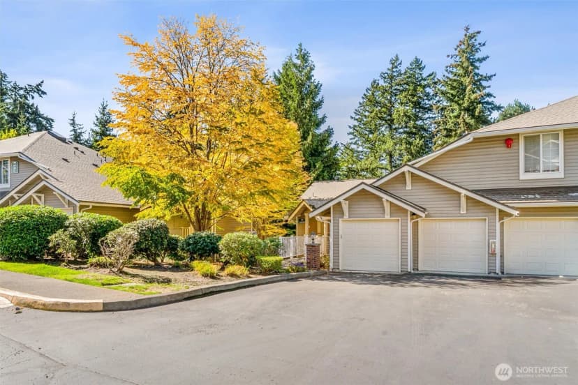 Property photo for 18555 Ne 57th Street #18555, Redmond photo 33