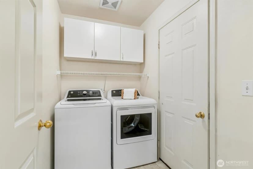 Property photo for 18555 Ne 57th Street #18555, Redmond photo 24