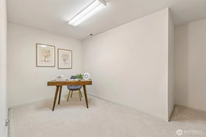 Property photo for 18555 Ne 57th Street #18555, Redmond photo 30