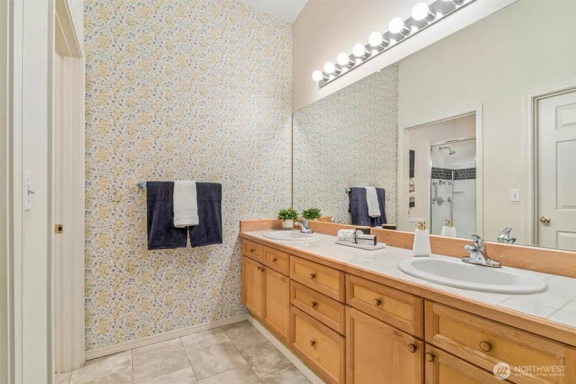 Property photo for 18555 Ne 57th Street #18555, Redmond photo 20