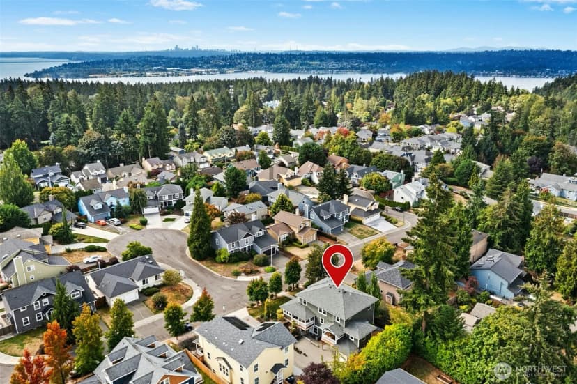 Property photo for 8118 Ne 126th Street, Kirkland photo 8