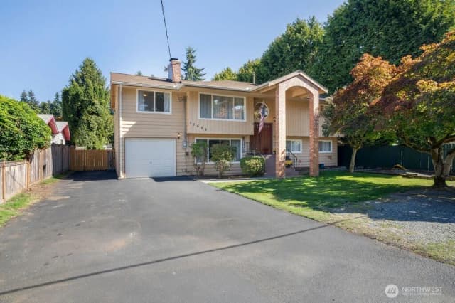 Property photo for 17629 72nd Avenue W, Edmonds
