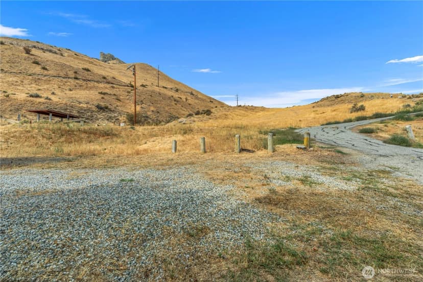 Property photo for 1920 Emerald Place, Wenatchee photo 12