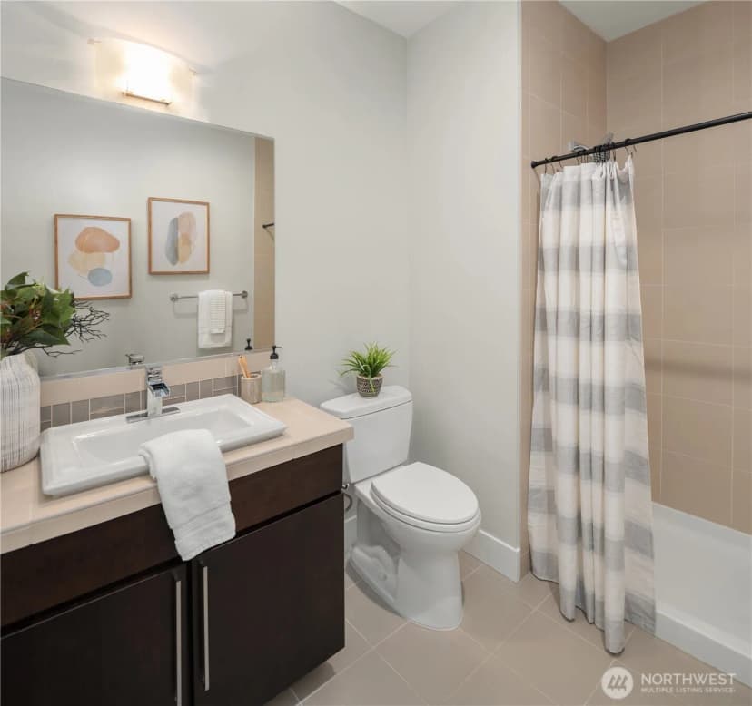 Property photo for 635 17th Avenue W, Kirkland photo 34